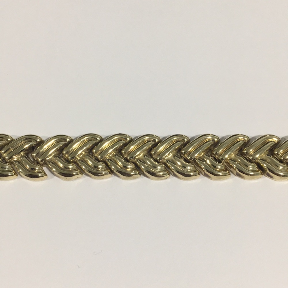 14k Yellow Gold V Shape Women's Bracelet - Picture 2 of 5
